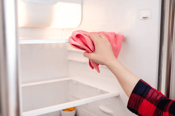 clean fridge